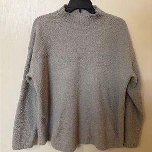 Uniqlo Men's Gray Turtleneck Sweater